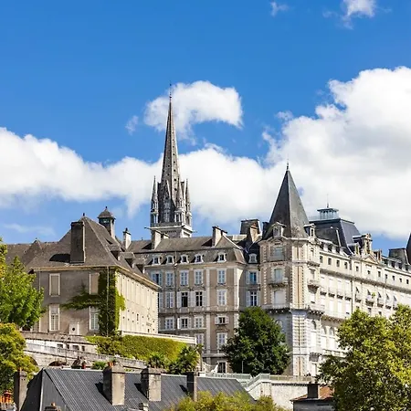 L'emile - Pres Des Halles - Parking Prive 波城